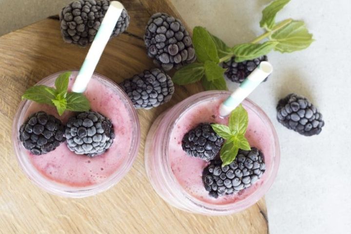 Smoothies for teeth and bone health in menopause and perimenopause 